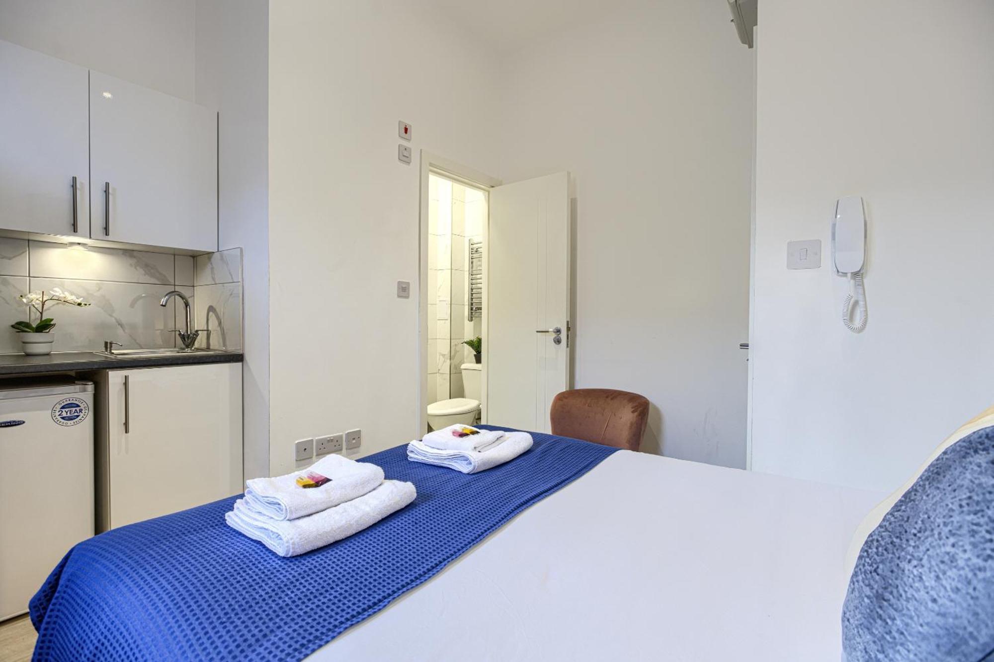 The Finsbury Deluxe Apartments London Rum bild