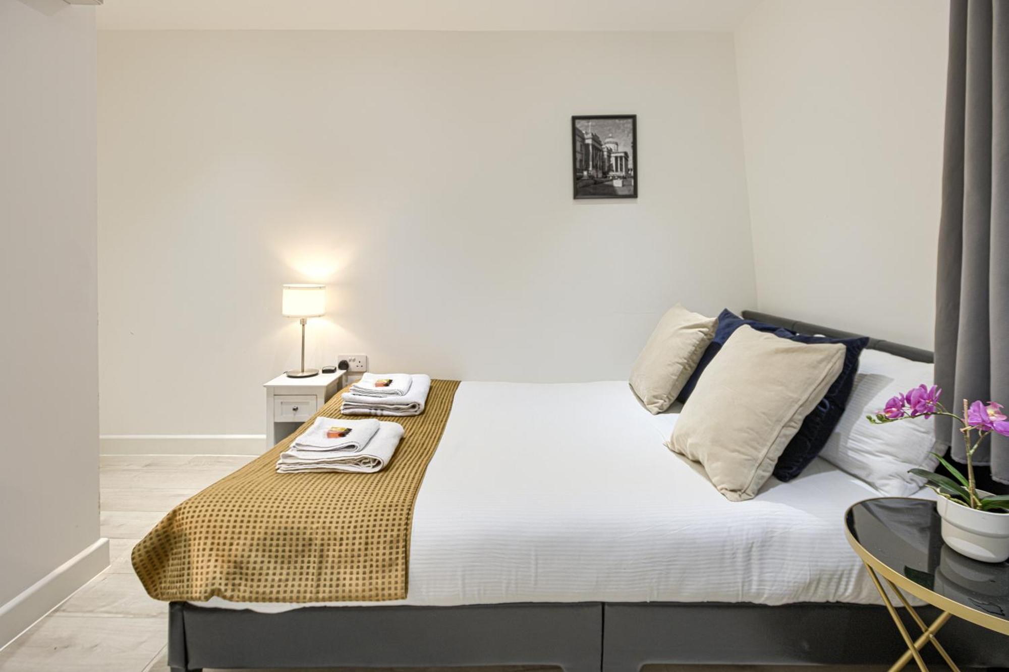 The Finsbury Deluxe Apartments London Rum bild